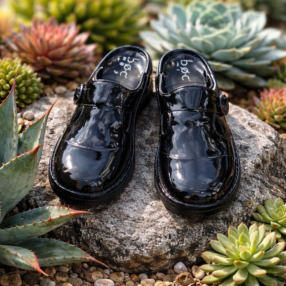 b.o.c. Clogs - 9